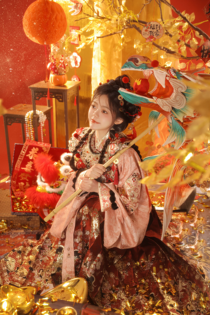 《江海潮生》央一开播，张謇实业救国故事感人至深，优质剧作引关注